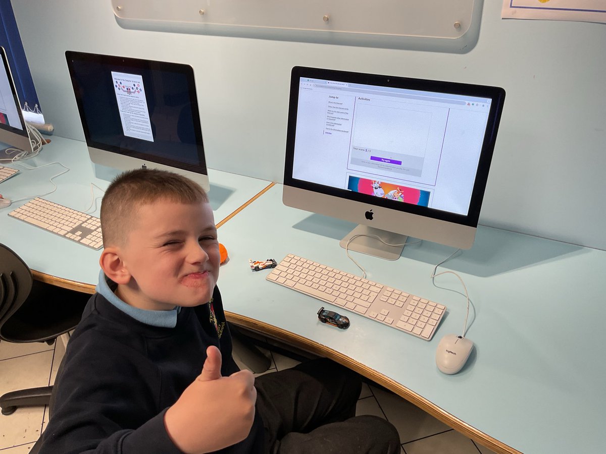 MrB_Thatto's tweet photo. Lesson 3 of our computing topic focussing on ‘how the internet works’ #ThattoPrim_Computing https://t.co/oQcws7pnEh
