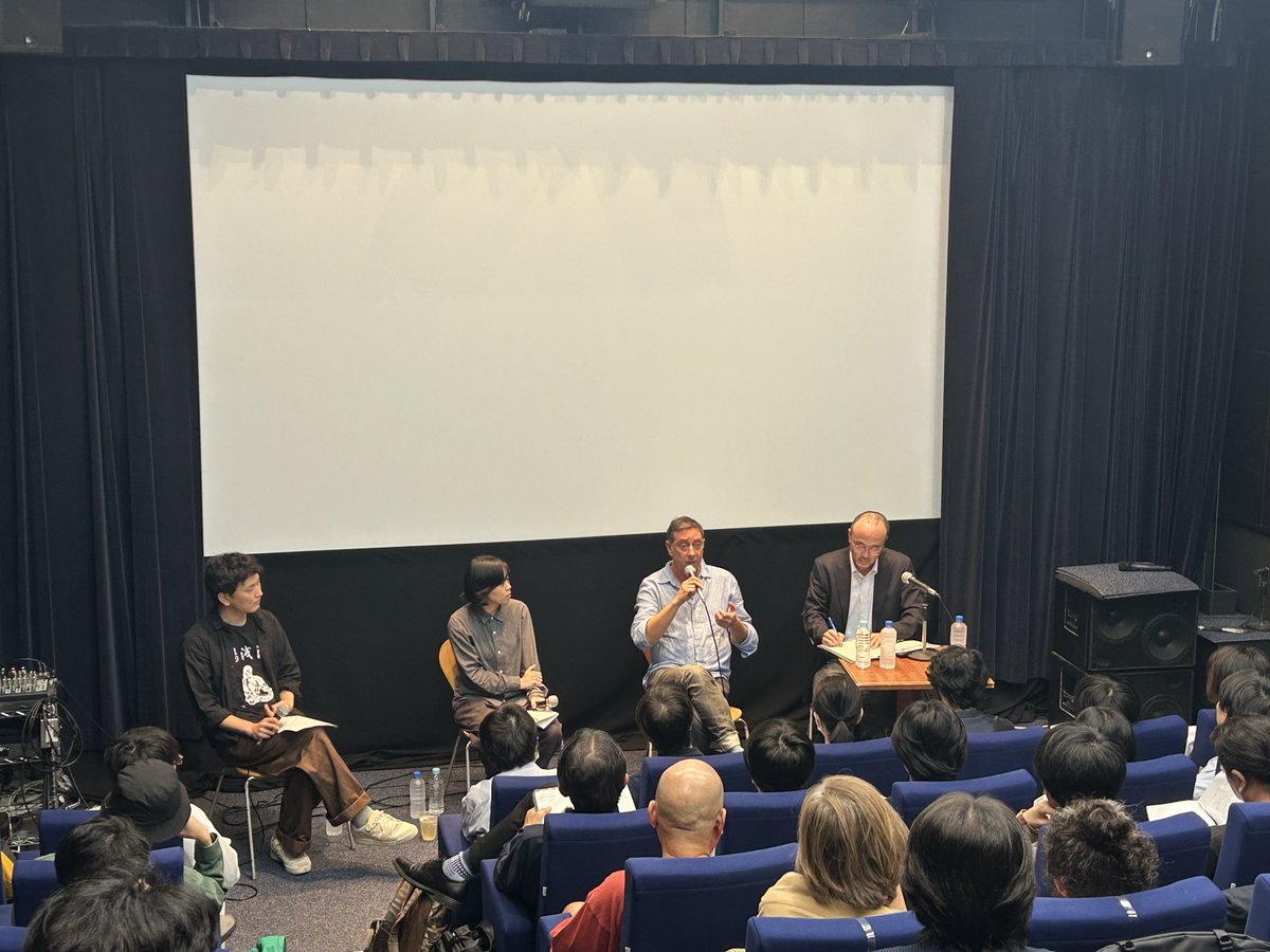 ミゲル・ゴメス監督のマスタークラスに
ご来場いただいたみなさま、
ありがとうございました！

ミゲル監督が「この映画で映画制作の方法を見つけた」という『私たちの好きな八月』についてたっぷりお話いただきました。

瀬田なつき監督 <a href="/natsuki_seta/">瀬田なつき Natsuki Seta</a> も
急遽ご登壇の嬉しいサプライズも💫