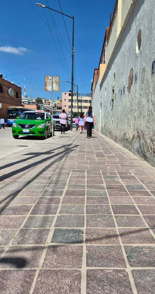 Dirección General de Obra Pública León tweet media