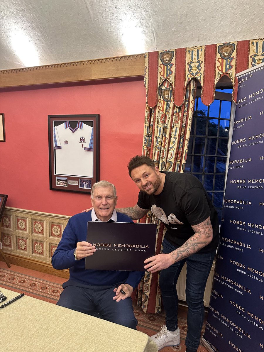 MartynHobbs12's tweet photo. Happy Birthday Sir Trevor 👑⚒️

My dads Hero 
A fantastic player 
And an even better man 

The original Mr West Ham an absolute pleasure to work with him on both occasions. 

LEGEND 

#brooking https://t.co/3hTyJHNZiw