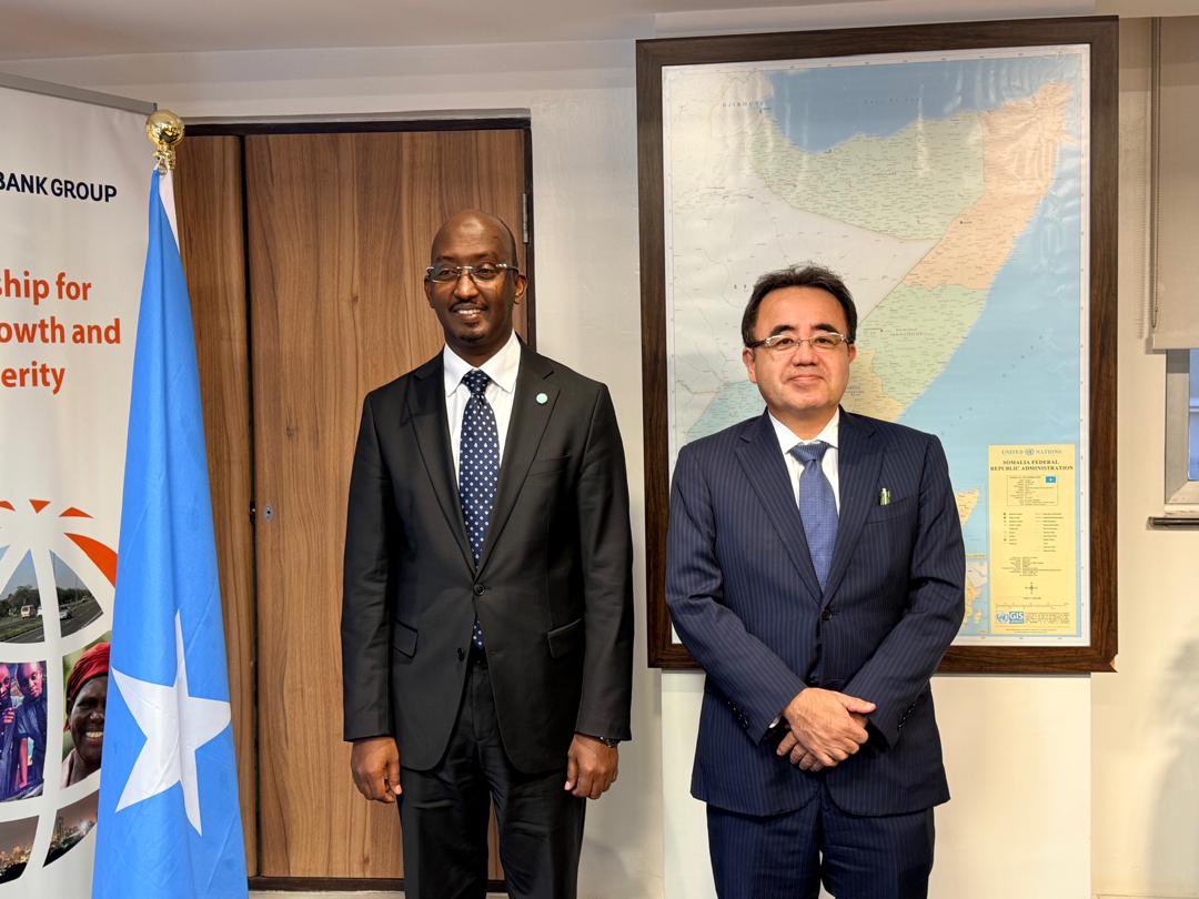 AhmedHasanAden's tweet image. Today, I had the privilege of meeting Mr. Hideki Matsunaga, World Bank 🇸🇴 Country Manager, in Nairobi, 🇰🇪. Our discussions focused on advancing Somalia’s Fisheries Sector, the Badmaal Project funded by the WB and exploring future investment opportunities to strengthen our BE.