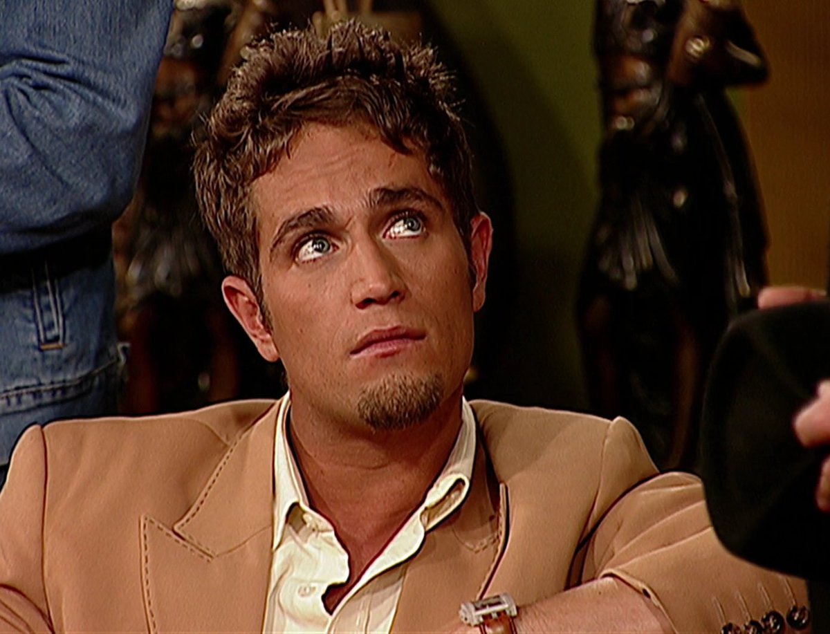 PasdeGavilanes's tweet photo. #PasiónDeGavilanes #PDG84 Juan y Óscar le reprochan a Franco su interés por Sarita porque eso podría perjudicar sus relaciones con Norma y Jimena. https://t.co/nCTX83Ytxl