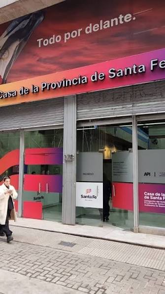 Presente un pedido de informe sobre la Casa de Santa Fe en Ciudad de Buenos Aires. El mismo incluye listado de personal, procedimiento de selección y presupuesto asignado.
En una época donde todos los trámites pueden hacerse de forma virtual, no tiene ningún sentido contar con