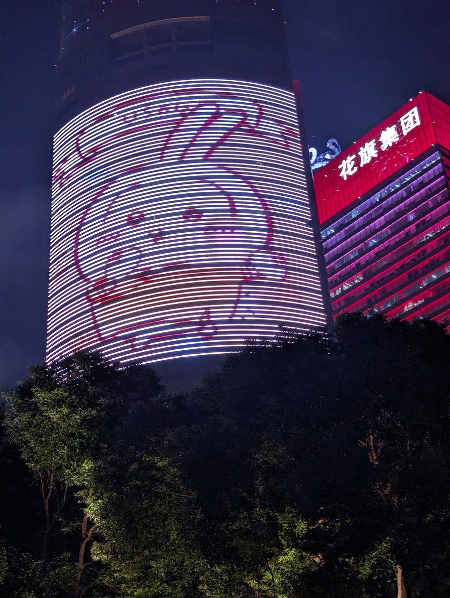 All hail giant mega usagi!