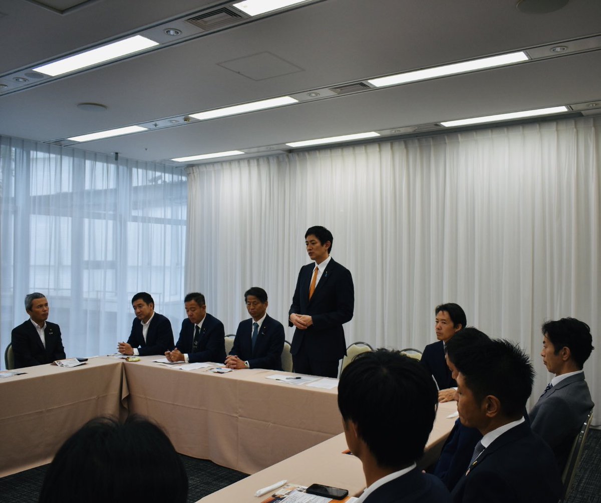 和歌山市から大阪へ。大阪護国神社の安倍晋三元総理顕彰碑を参拝し、国