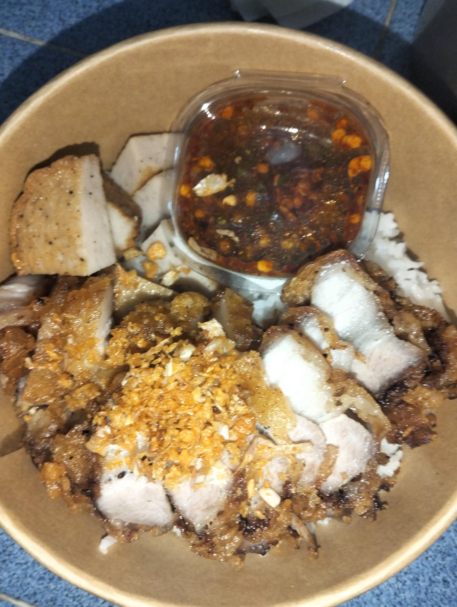 ข้าวก็น่ากิน คนส่งข้าวก็น่ากิน🤤🤤🤤🤤