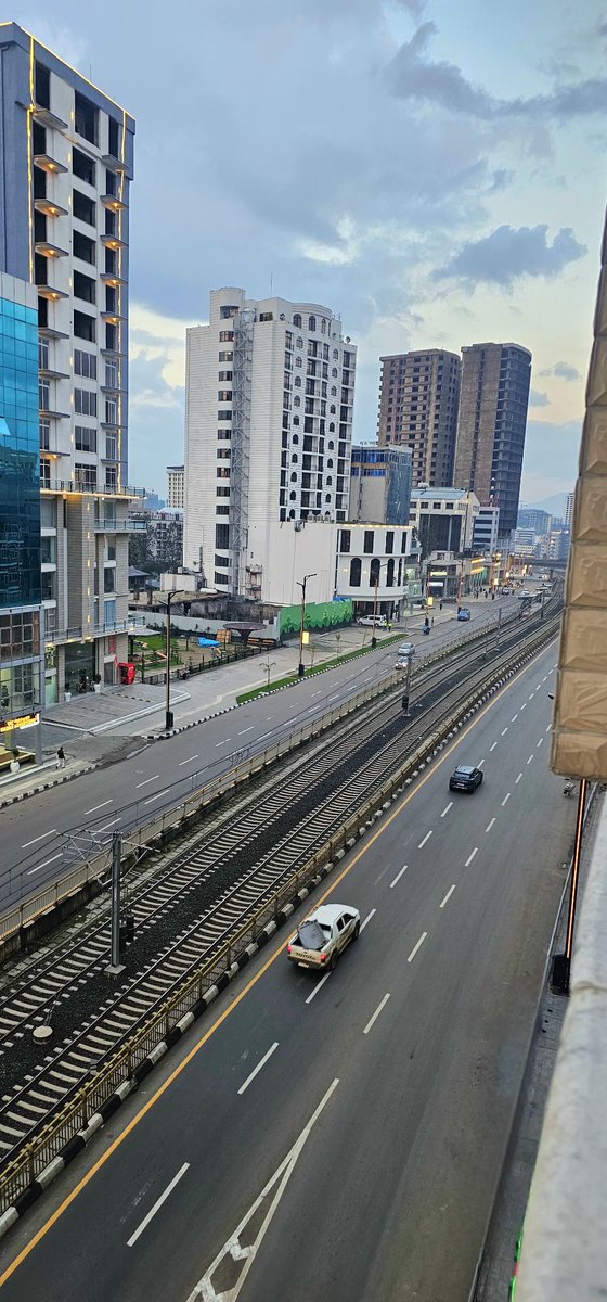 AfricaFirsts's tweet photo. Ethiopia 🇪🇹 has the largest and highest-quality road network in East Africa. https://t.co/H2aVO9lXuw