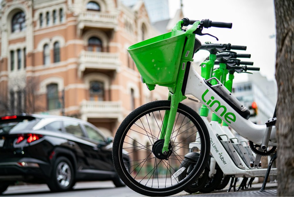 London’s tube strikes highlighted how e-mobility keeps cities moving as Lime bikes flooded the streets. But as fleets grow, so do end-of-life batteries. 

Read more: recyclusgroup.com/e-bikes-and-th…

#BatteryRecycling  #EMobility