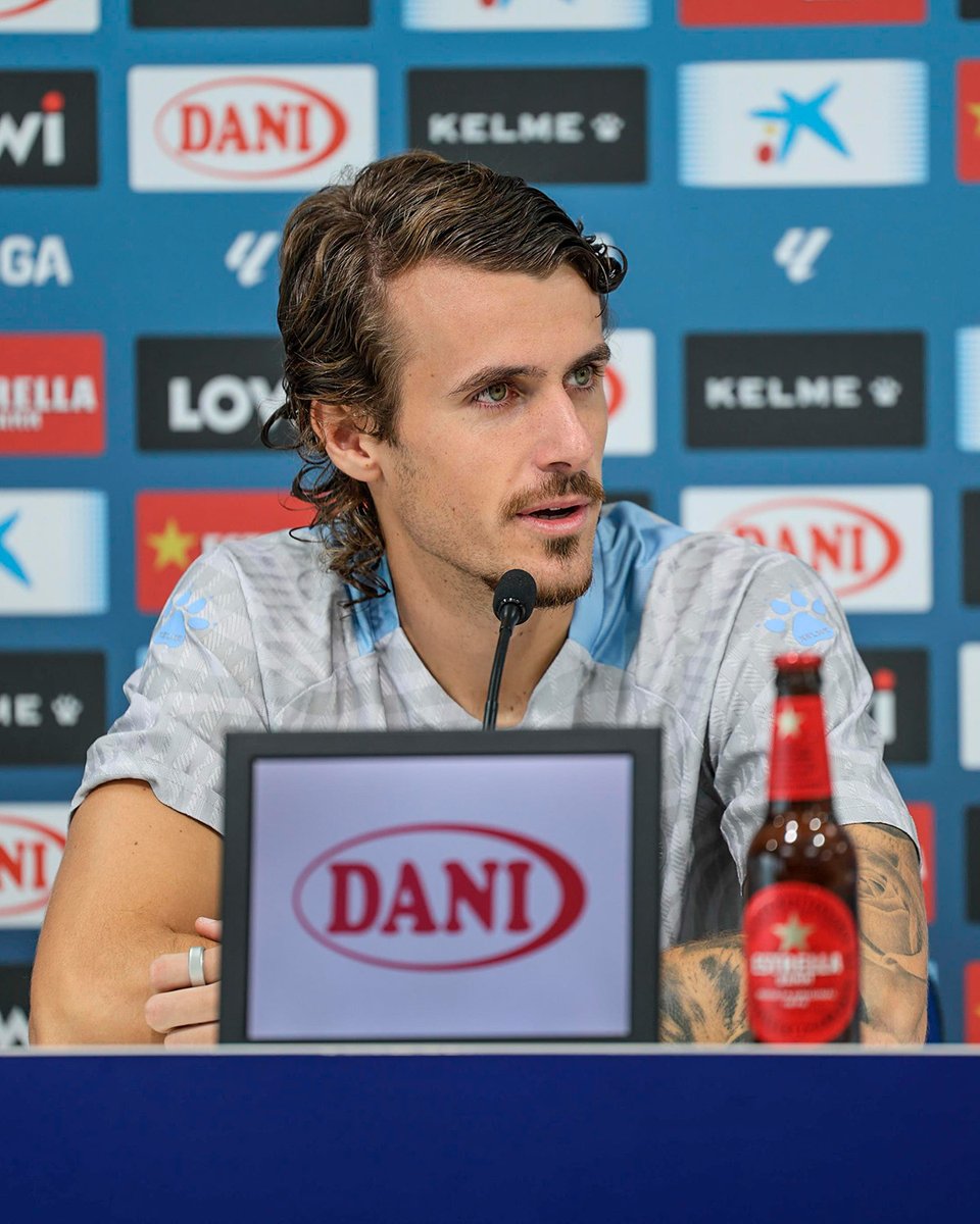 🎙️ Carlos Romero: "Todos los jugadores estamos enchufados. Creemos en la idea del míster y en nosotros. Nos vemos capaces de ganar a cualquiera"
#RCDE