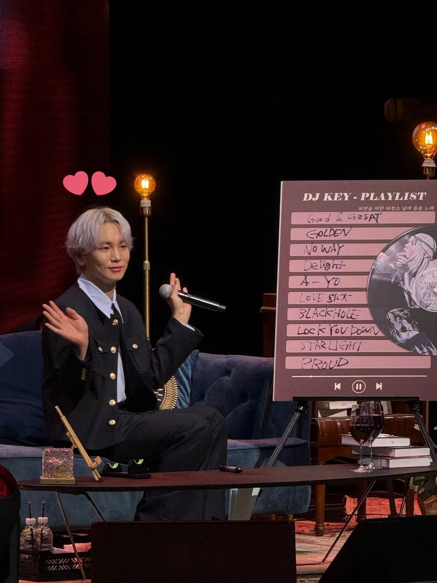 251002 팬밋업 #KEY

외면을 위한 대청소날 들을 플리 
밝은 노래들 쭉쭉 적다가 마지막은 솔로곡 한다고 머할까..? 하니까 샤월들이 프라우드< ㅋㅋㅋㅋㅋㅋㅋㅋㅋㅋ ㅠㅠㅠㅠ 기버미표정봐