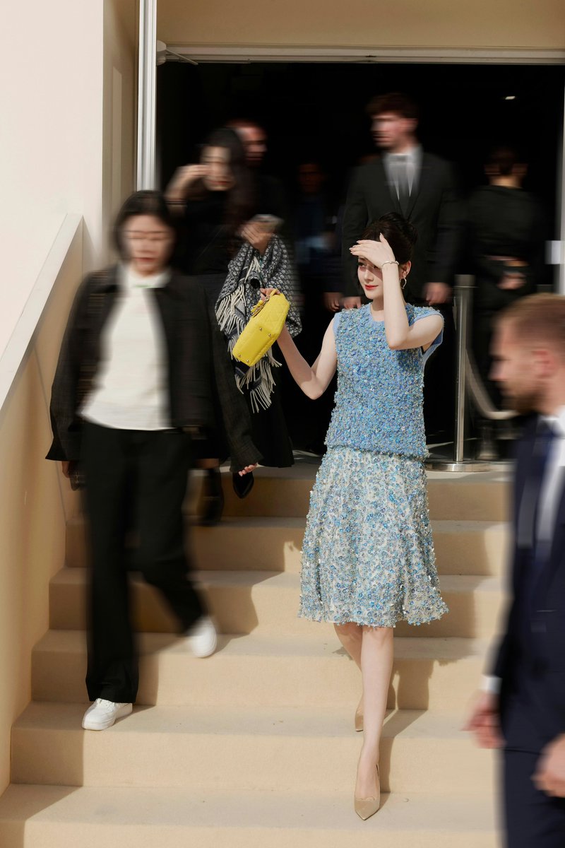 สตูเร่อปาอัพWeibo รูปเพิ่มเติมงานดิออร์แฟชั่นวีค เร่อปาสวยมากกกจริงๆ เป็นคนที่ควบคุมได้ทุกสไตล์

#ตี๋ลี่เร่อปา 
#DilrabaDiorSS26
DILRABA DIOR PFW25