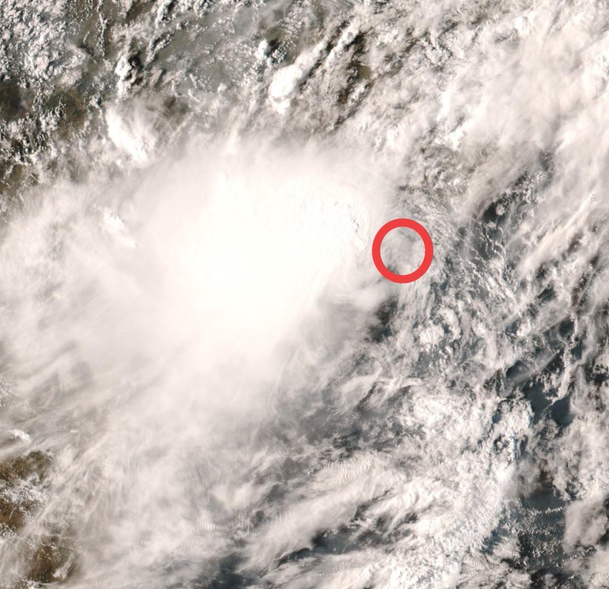 shetty_athreya's tweet image. BoB #DeepDepression Update 4🌀

DD moved NNW over last 3 hrs and made landfall close to #Gopalpur in south Odisha coast by 3pm. DD centre now lies close to Brahmapur.

To continue tracking NNW gradually weakening into a Depression post midnight. 

Pc CMA and CIRA