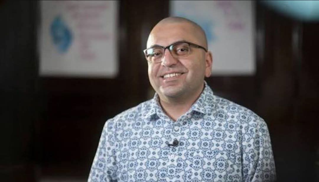 Leggete, leggete tutto
con attenzione.
👇🏻👇🏻👇🏻
Ahmed Fouad Alkhatib, nativo di Gaza, Consulente Senior presso i programmi per il Medio Oriente dell'Atlantic Council:

Molti mi hanno chiesto cosa penso della flottiglia di Sumud diretta a Gaza. Non ho commentato questo perché credo