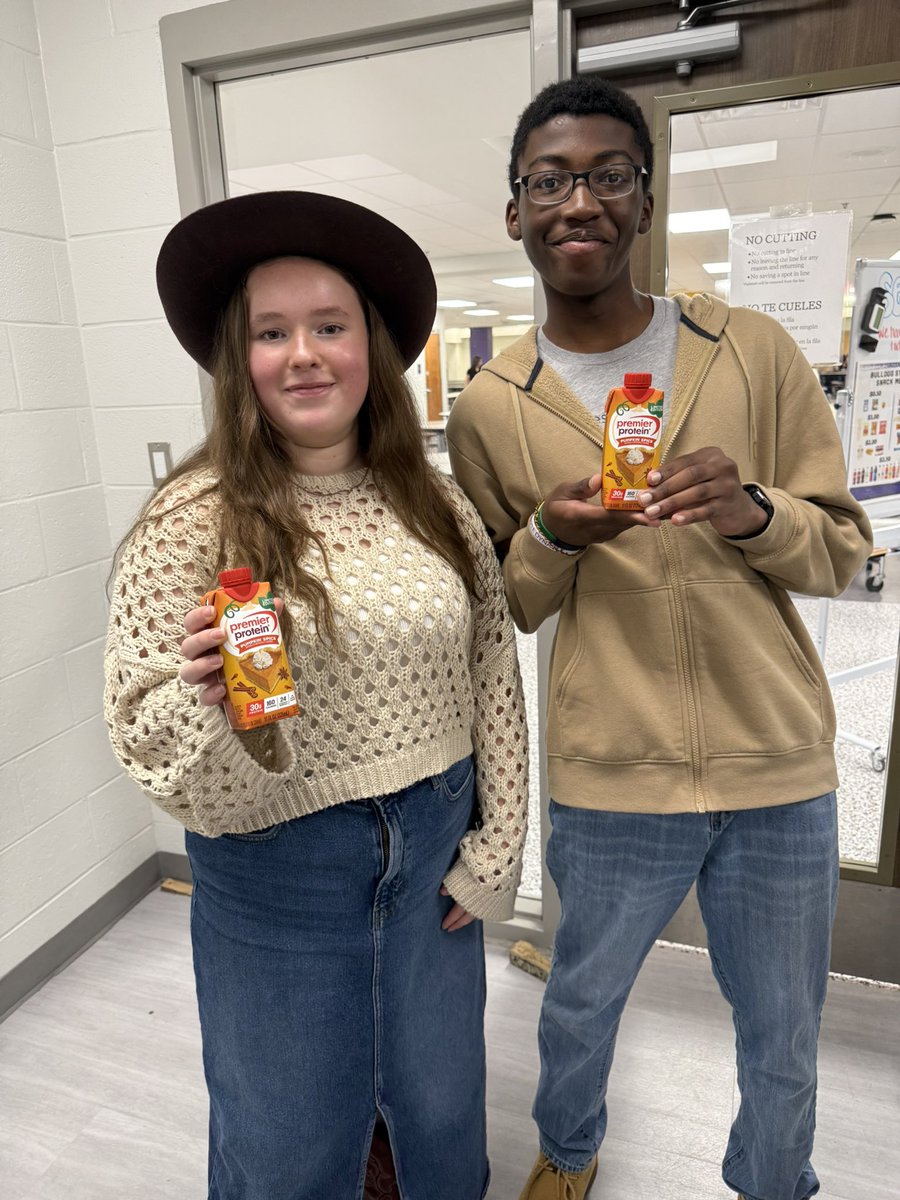 SHSDECA7's tweet image. 🎉 It’s DECA School-Based Enterprise Week! 🎉
Stop by the Bulldog Station to grab your fall favorite: Premier Protein Pumpkin Spice 🎃🥤 Fuel up &amp;amp; support your Bulldogs! 💜💛 #DECASBEWeek #BulldogStation @SmyrnaBulldog #onlyoneSHS