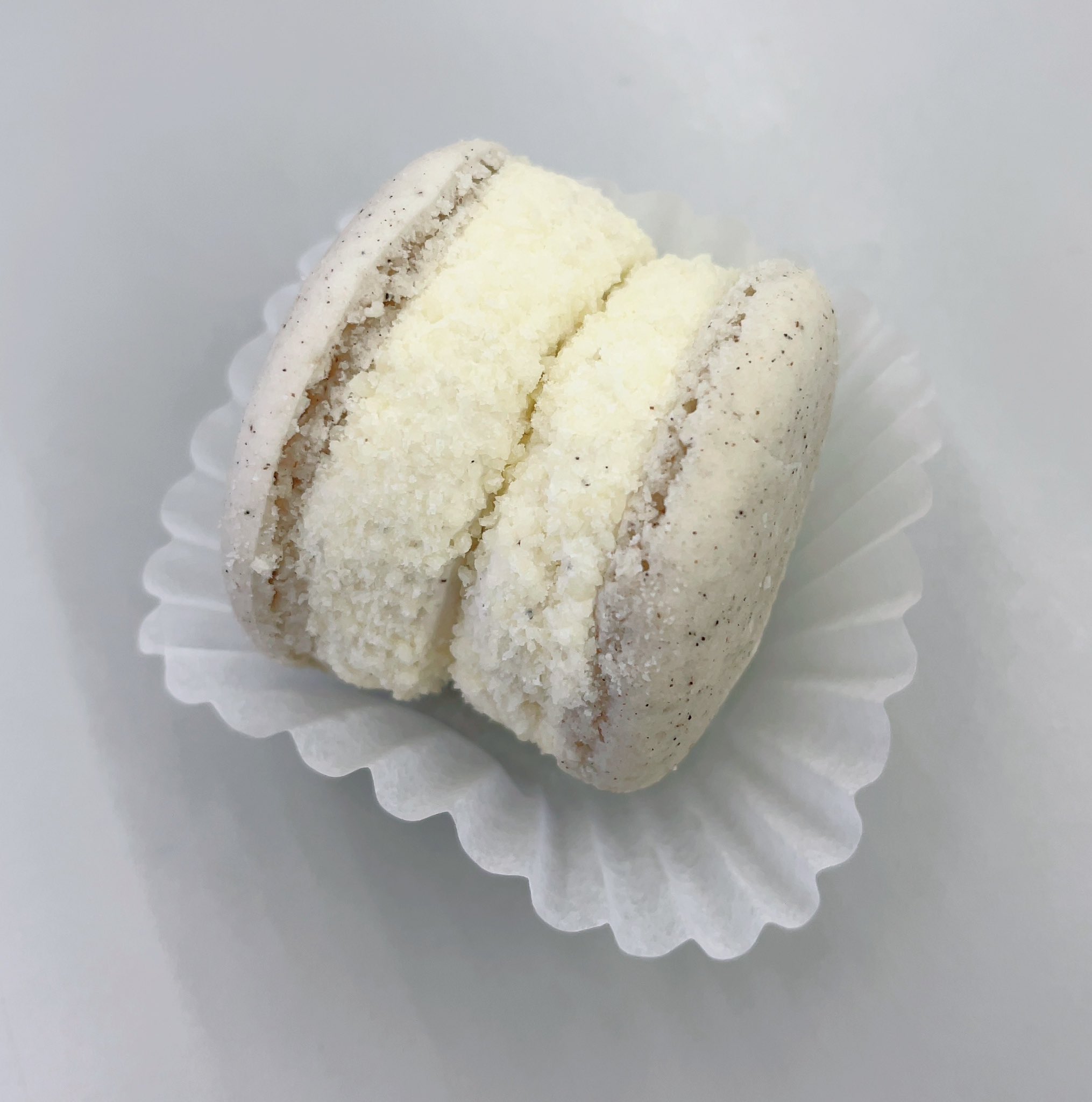 バニラマカロンさま専用 ホワイトマカロン発売】 本日3月12より天使のホワイトマカロンを