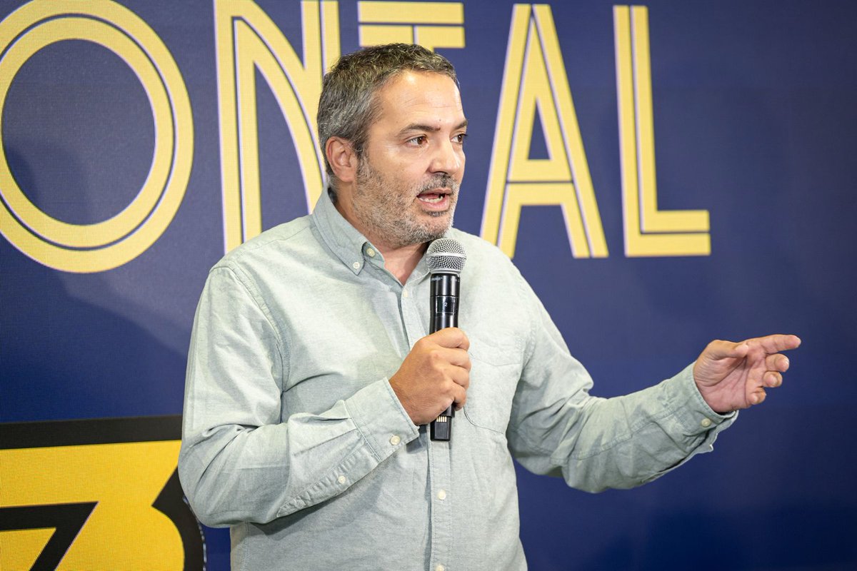 ⚽️ 𝐏𝐫𝐞𝐬𝐞𝐧𝐭𝐚𝐜𝐢𝐨́ 𝐝𝐞 𝐥𝐚 𝐭𝐞𝐦𝐩𝐨𝐫𝐚𝐝𝐚 𝟐𝟎𝟐𝟓-𝟐𝟎𝟐𝟔 𝐚 𝐥𝐚 𝐅𝐞𝐝𝐞𝐫𝐚𝐜𝐢𝐨́ 𝐂𝐚𝐭𝐚𝐥𝐚𝐧𝐚 𝐝𝐞 𝐅𝐮𝐭𝐛𝐨𝐥

🗣️ "La Frontal segueix creixent 6 anys després perquè és un programa de la gent: dels jugadors, dels pares, dels treballadors dels clubs."