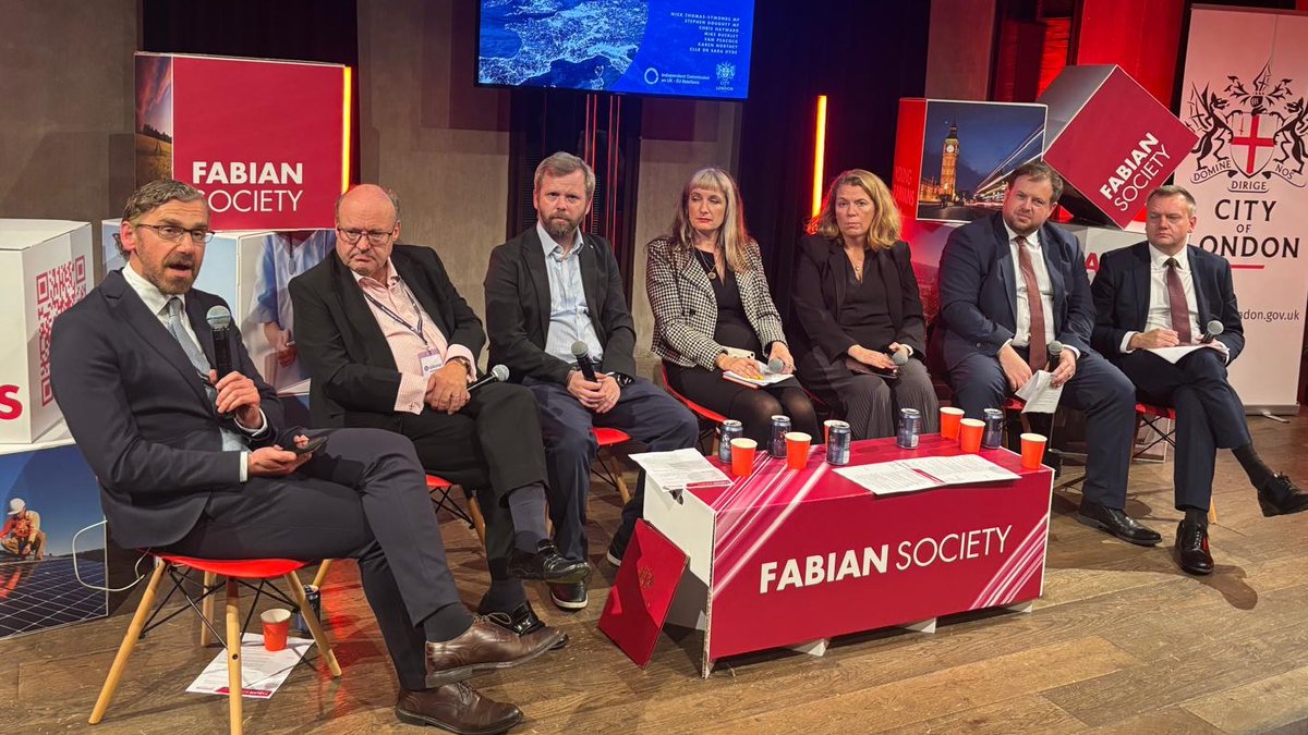 UKEUCommission's tweet photo. Huge thanks to @NickTorfaen @SDoughtyMP
Sam Peacock @SSE @TheIA_Karen @sarakhyde @citypolicychair @thefabians @mdbuckley for co-hosting and contributing to our panel on UK-EU security - climate, energy, defence and economy - at #Lab25. https://t.co/pXVvBjrZ3U