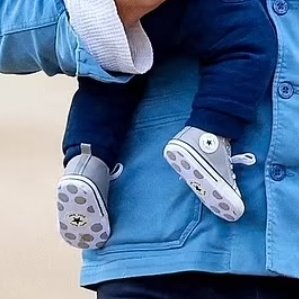 MilicaPloca's tweet photo. Some sweet things to break up this rainy day. 🌞🤏🌈💙💜
#TomHiddleston https://t.co/sKqpTg5gZF