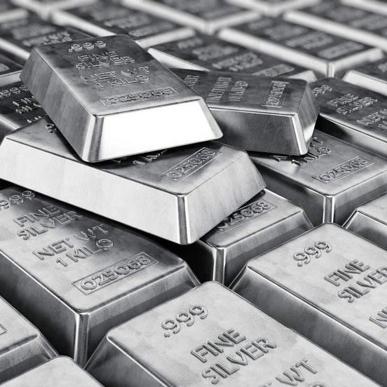 abheethehero1's tweet image. As I always say, the best investment you can make in the last months of 2025 is buying silver bars. 🪙

Nowadays, gold is unaffordable for most so I can’t insist on buying that but SILVER is about to rise. Don’t miss the chance like you did at the time of BTC. 🩶

#CryptoTrading