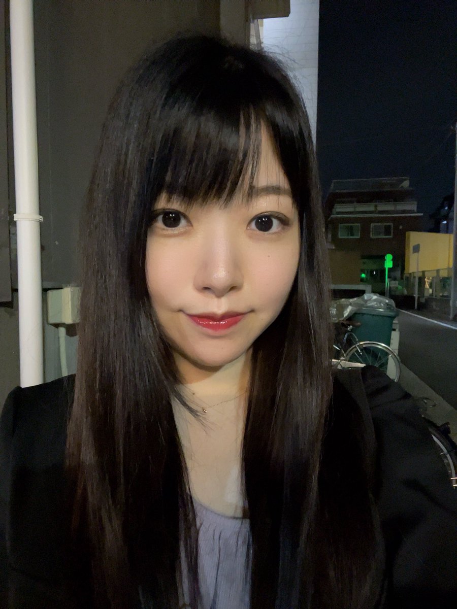 le___anciel's tweet image. 個展へ遊びに行って、お気に入りのカフェへ☕️

毎回新しい作品が見られて楽しい🎨

作家さんとはもう随分長い付き合いで、
ライブにも来てくれて嬉しい😊✨

2枚目のさつまいものケーキは、ニヤけるぐらい美味しかった。