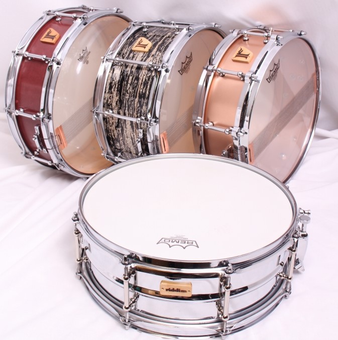 今年のドラムショー、注目の楽器たちの一部を画像でご紹介！
少しづつくわしくご紹介していこうと思うのですが、今日はまず画像だけ！
（すでにお買い上げ済の楽器も写っています。皆様ありがとうございます）

全国のドラムショー会場でお会いしましょう！