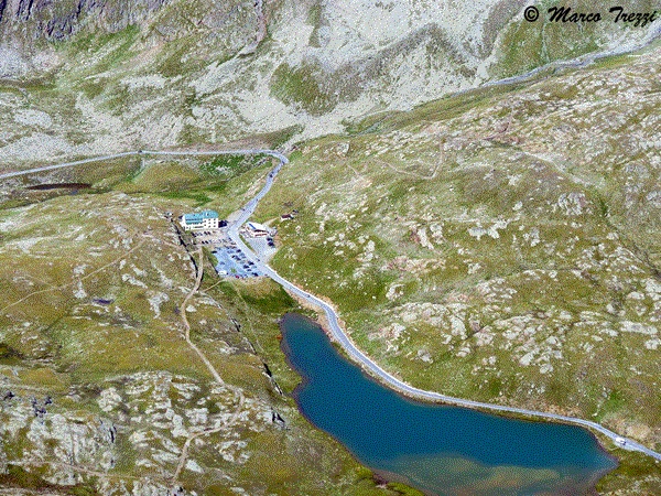 Chi arriva in cima al Gavia entra nella leggenda tinyurl.com/mrx8hp8x