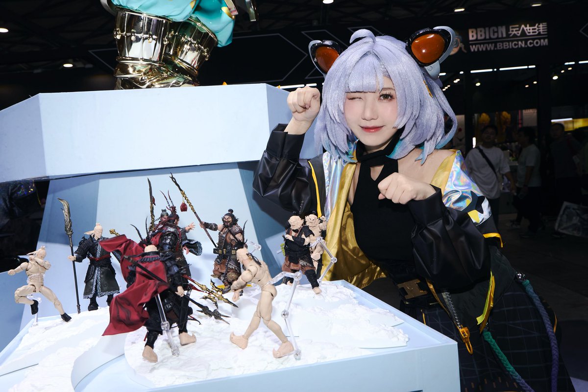 HeeYi_TATA's tweet photo. #WF上海2025 #WF上海 #wf2025 #cosplay 今日营业照！ https://t.co/IkLT97Xz4u
