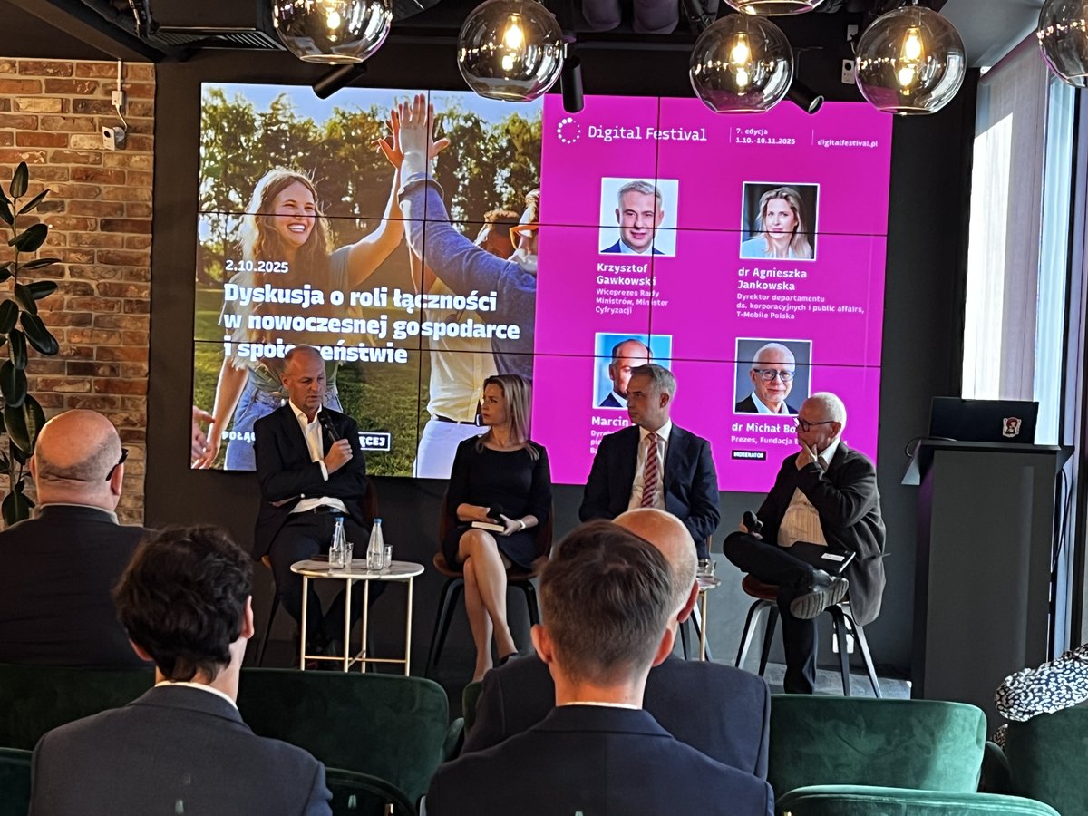 Wystartował 7. Digital Festival!

Podczas inauguracji wydarzenia odbyła się dyskusja na temat roli łączności w nowoczesnej gospodarce oraz rozmowy ekspertów ds. kompetencji przyszłości i kultury organizacji, w której udział wziął Marcin Prusak, dyrektor zarządzający Pionem