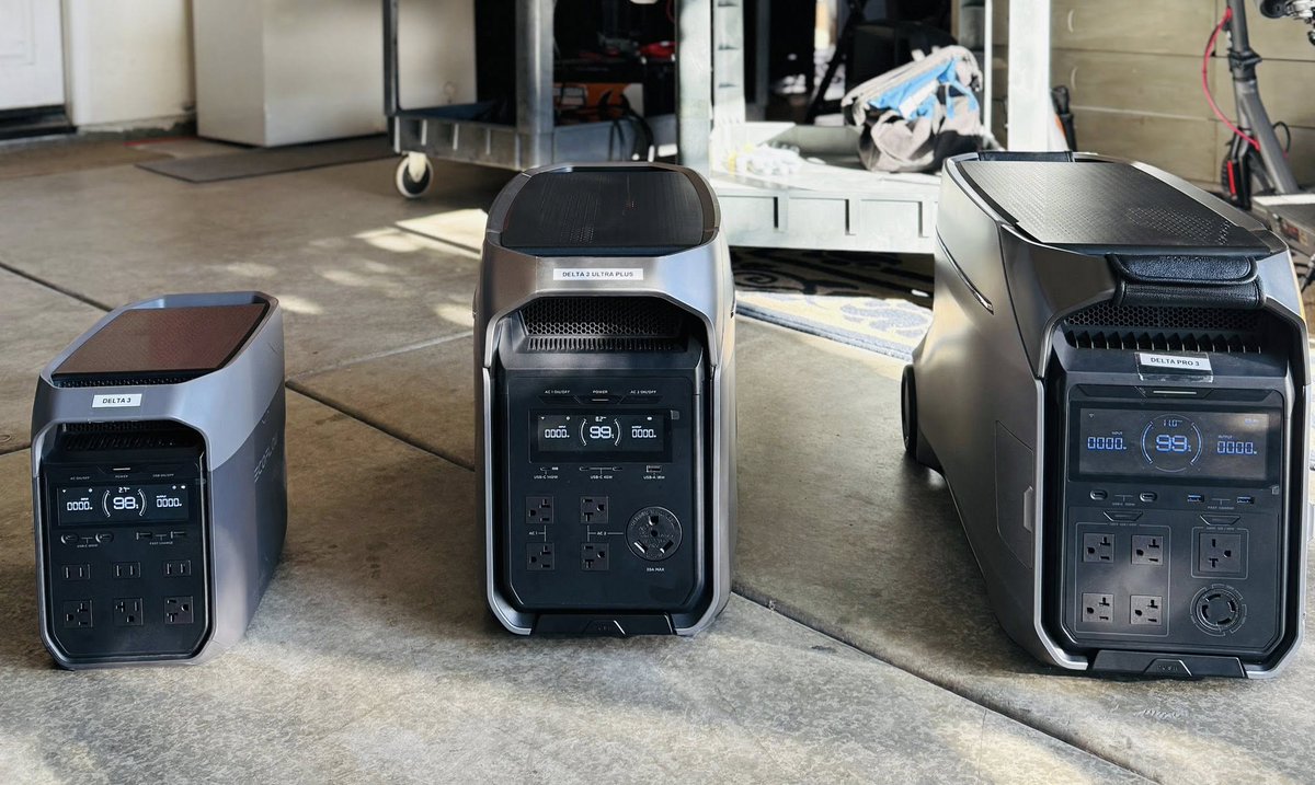 EcoFlowTech's tweet image. Mortimer lined up his EcoFlow DELTAs for family photo day 📸
DELTA 3. DELTA 3 Ultra Plus. DELTA Pro 3.
⚡ Which one’s your perfect match?
👉 bit.ly/486vdLM
#EcoFlowDELTA #MasterInBackup #DadGotThis #PoweredbyEcoFlow