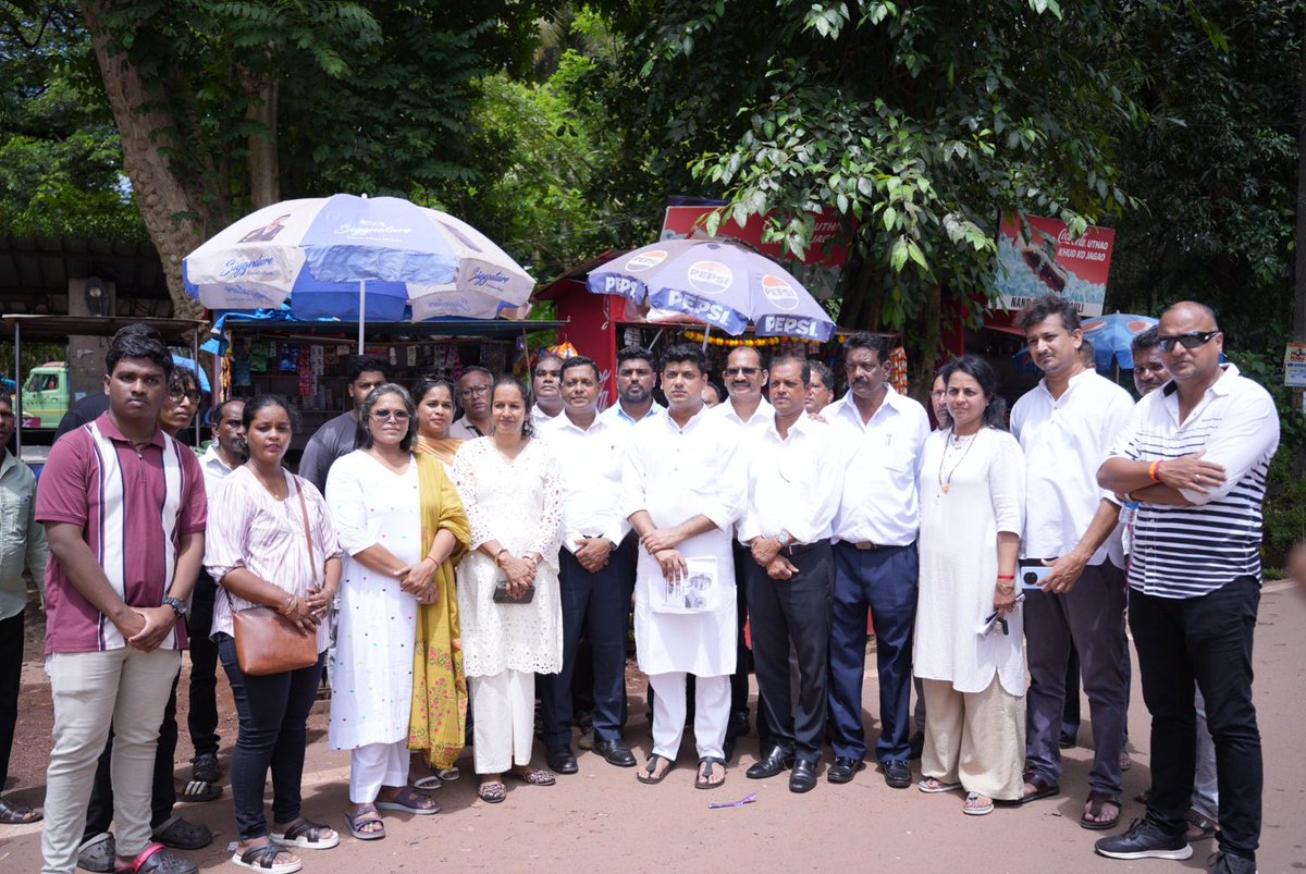 Goa Congress (@incgoa) on Twitter photo GPCC President Shri <a href="/amitspatkar/">Amit Patkar</a> accompanied by South Goa LS MP <a href="/ViriatoFern/">Capt. Viriato Fernandes</a> and other office bearers today carried out the Signature Campaign against Vote Chori at Cumbharjua constituency.
<a href="/INCIndia/">Congress</a> <a href="/kharge/">Mallikarjun Kharge</a> <a href="/RahulGandhi/">Rahul Gandhi</a> <a href="/kcvenugopalmp/">K C Venugopal</a> <a href="/Manikrao_INC/">Manikrao Thakare</a> <a href="/DrAnjaliTai/">Dr. Anjali Hemant Nimbalkar</a> <a href="/Yurialemao9/">Yuri Alemao</a> GPCC President Shri <a href="/amitspatkar/">Amit Patkar</a> accompanied by South Goa LS MP <a href="/ViriatoFern/">Capt. Viriato Fernandes</a> and other office bearers today carried out the Signature Campaign against Vote Chori at Cumbharjua constituency.
<a href="/INCIndia/">Congress</a> <a href="/kharge/">Mallikarjun Kharge</a> <a href="/RahulGandhi/">Rahul Gandhi</a> <a href="/kcvenugopalmp/">K C Venugopal</a> <a href="/Manikrao_INC/">Manikrao Thakare</a> <a href="/DrAnjaliTai/">Dr. Anjali Hemant Nimbalkar</a> <a href="/Yurialemao9/">Yuri Alemao</a>