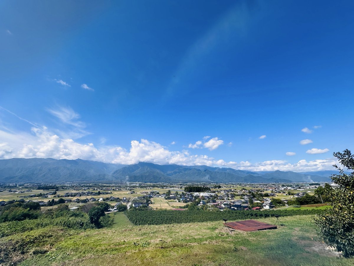 yukimtb's tweet image. 安曇野来て３日目。
毎日6時間トレーニング。
トレイル乗りたい/走りたい放題。
毎日2500mくらい上り放題。
素晴らしい北アルプスの景色。
最適な気温。
最高の日々だ🤩