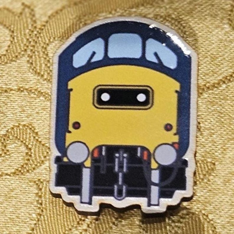 Ontherails2's tweet photo. With the 65th Anniversary of the Class 37 event starting at the @svrofficialsite, is a good time to share our Class 37 items with our growing number of followers.
https://t.co/Nrb8cKCZT4
#class37s #class37 #class37diesel #class37loco #train #trains #rail #britishrail https://t.co/OGOb8zGFUD