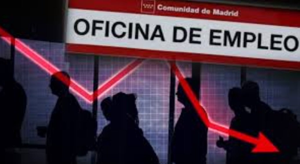 UGTHuelva's tweet photo. 🔴 Datos paro septiembre #Huelva 
➡️31.335 personas en desempleo, ⬆️Sube paro del 2,44% con respecto al mes anterior 
La dependencia del sector servicios la causante de esta subida.
"Urge un modelo de empleo más estable y de calidad"
#DatosParo  #UGT 

https://t.co/fCh1BoqQp6 https://t.co/DlUI5nVPqx