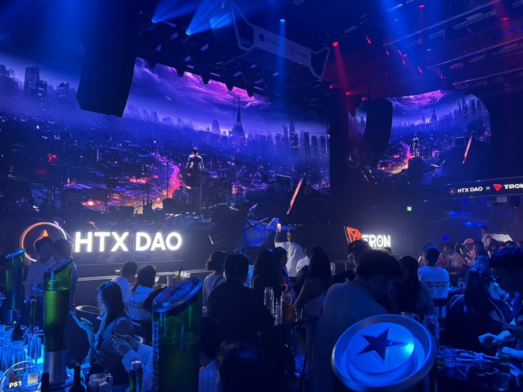 #HTXDAO_TRON_TOKEN2049 HTX move  forward， the best happy hour here！ see u next year！