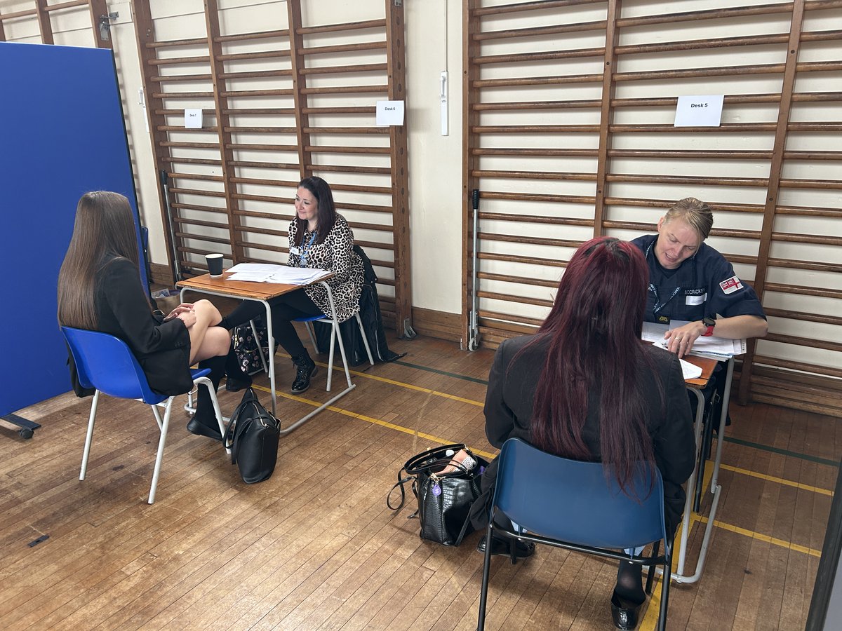 CongletonHS's tweet image. Our Mock Interviews are underway today, with Y11 students able to gain authentic interview experience, which will really benefit them as they go on to apply for  unis, apprenticeships and employment. Thank you to all the businesses supporting this valuable #Careers  opportunity.