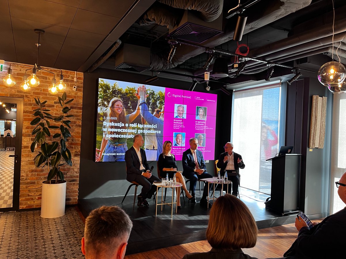 Inauguracji 7. Edycji Digital Festival towarzyszyła premiera raportu Tech4Society "Technologia w służbie społeczeństwu. Czy Polacy zostaną społeczeństwem 5.0?”

📊 Raport pokazuje jak Polacy postrzegają łączność - od codziennych nawyków bycia online i offline, przez wpływ