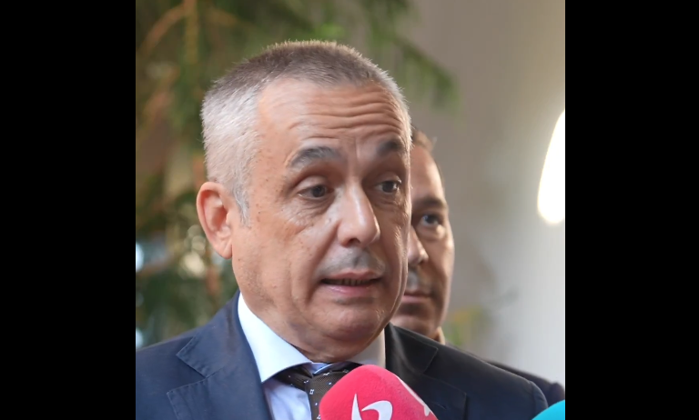 Ángel Pelayo: "Extremadura no necesita urnas, necesita soluciones"

💡 El tiempo da la razón a las medidas de VOX: eran beneficiosas para la región.

🏛️ Presupuestos primero, campañas después.

actualidadpolitica.es/angel-pelayo-e… <a href="/_Angel_Pelayo/">🇪🇸Ángel Pelayo🇪🇸</a>