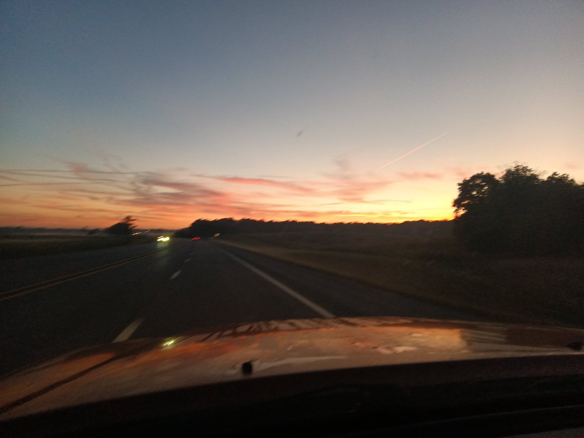 B7grWinning's tweet photo. Happy Thursday and Good $PENGU Morning to all 🐧🚀🌄
Today and tomorrow... Then the weekend is here! Woohoo! 🎉 🎉
#ThursdayMorning #MorningDrive
#WorkingForTheWeekend #ThursdayMotivation https://t.co/8b8yWQZSQV