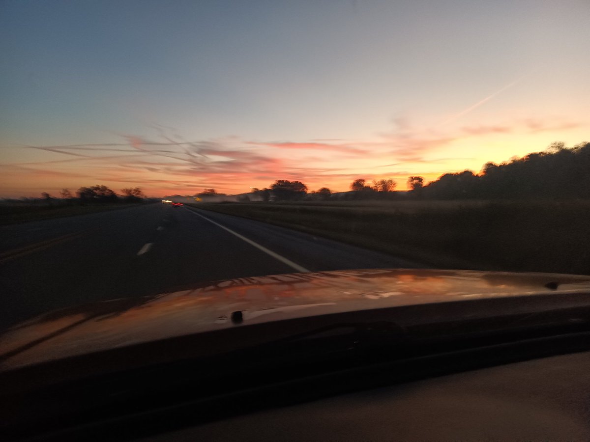B7grWinning's tweet photo. Happy Thursday and Good $PENGU Morning to all 🐧🚀🌄
Today and tomorrow... Then the weekend is here! Woohoo! 🎉 🎉
#ThursdayMorning #MorningDrive
#WorkingForTheWeekend #ThursdayMotivation https://t.co/8b8yWQZSQV