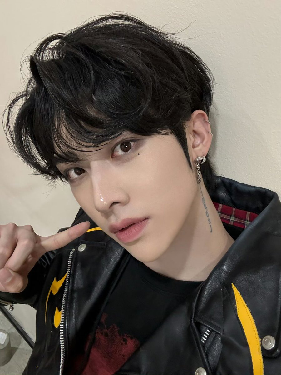 EB0YRICKY's tweet photo. ricky weibo update https://t.co/RWR5zg32G9