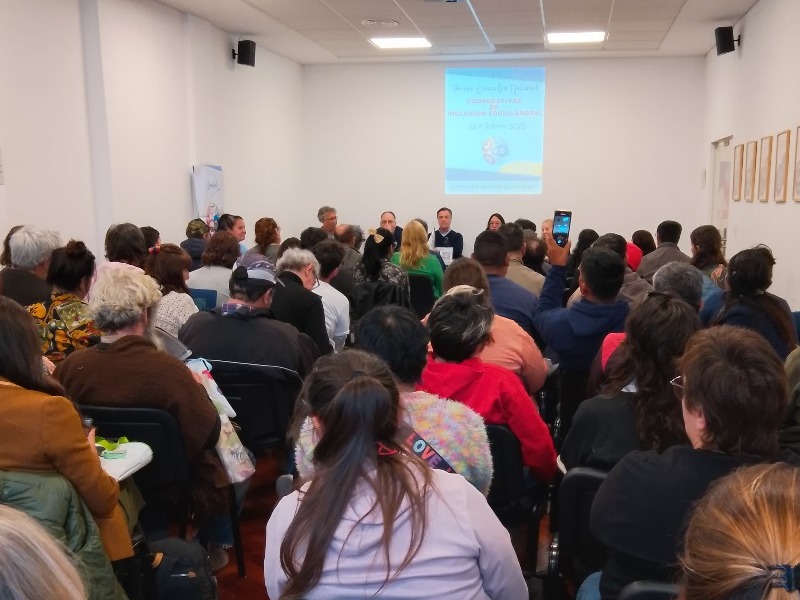 🇦🇷✨ 1er Encuentro Nacional de Cooperativas de #Inclusión #Sociolaboral (COOPISOL)

Con más de 70 representantes de 17 #cooperativas, impulsado por <a href="/RedUnisolSalud/">FAESS - Unisol Salud</a> junto a <a href="/cooperarconf/">COOPERAR</a> y con el apoyo de <a href="/fecootra/">Fecootra</a>

➕en ansol.com.ar/faess-1-cooper…