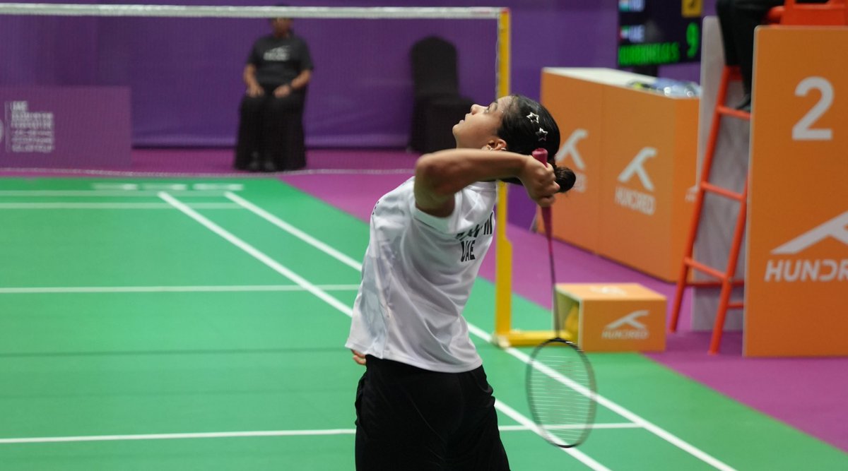 abudhabirc's tweet photo. نادي أبوظبي لألعاب المضرب يواصل حضوره المميز في بطولة العين ماسترز، بتأهل ميشا خان وتابيا خان إلى دور الـ16، مؤكداً تميز اللاعبات الوطنيات. كما جرى تكريم النادي كشريك استراتيجي، حيث سلّم معالي الشيخ نهيان بن مبارك درع التكريم تقديراً لجهوده في دعم وتطوير الريشة الإماراتية 🇦🇪✨ https://t.co/YYzNbEGUuw