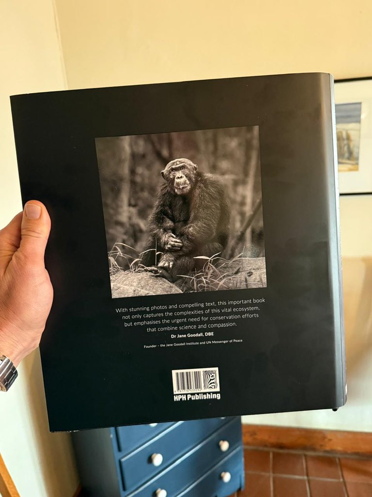 Shemimages's tweet photo. Thank you Jane Goodall for your  generosity of spirit to those who cannot speak for themselves. 
Your words on the back of my book will be forever cherished. https://t.co/rqBkh6w3m0