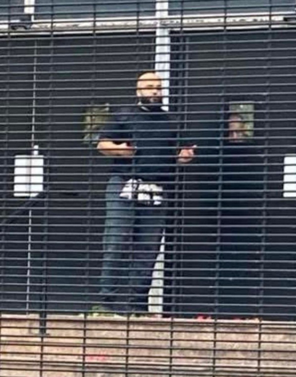 🚨📸 PICTURED: The suspect behind the attack in Manchester which Police have shot