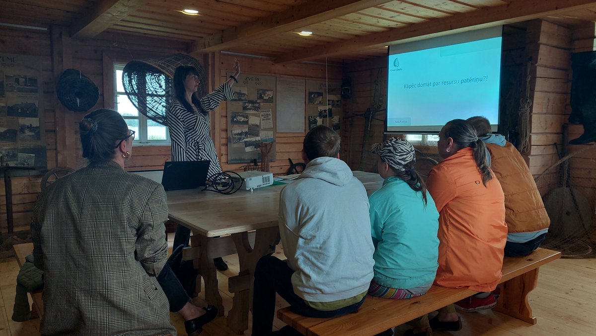 LIFEBauhausing's tweet photo. 💡 More Inspiration, Less Waste 💡 - capacity building event in Latvia organized at Carnikava Local History Center by @Ekodoma in cooperation with @Adazu_novads  

@LIFEprogramme 

#LIFEBauhausingEurope #community #exhibition
#NewEuropeanBauhaus #sustainability #inclusion https://t.co/Au7paAPQkI