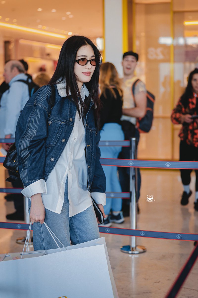 day_fruit71850's tweet image. 【251002】😗😗

LINGORM AT DIOR PFW26
#LingOrmDiorSS26 
#LingOrm #Dior #DiorSS26 #PFW