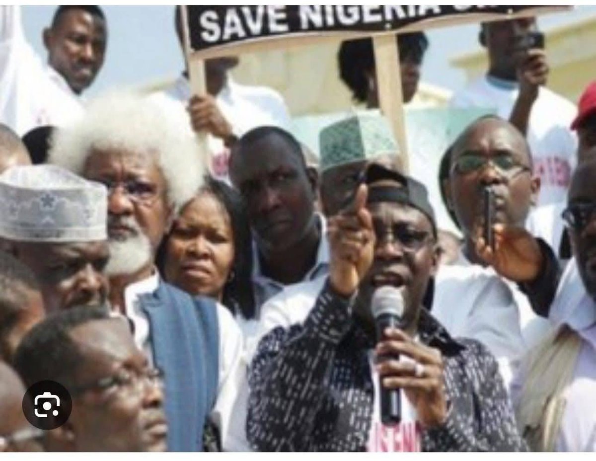 endupacc's tweet photo. @tundebucknor These non-state actors didn’t only lead a delegation, they championed a protest against a Sitting President for a fuel subsidy that their crony has eventually removed and plunged over 220 million Nigerians into Unprecedented Hardship and Inflation https://t.co/DacMiUwGBO