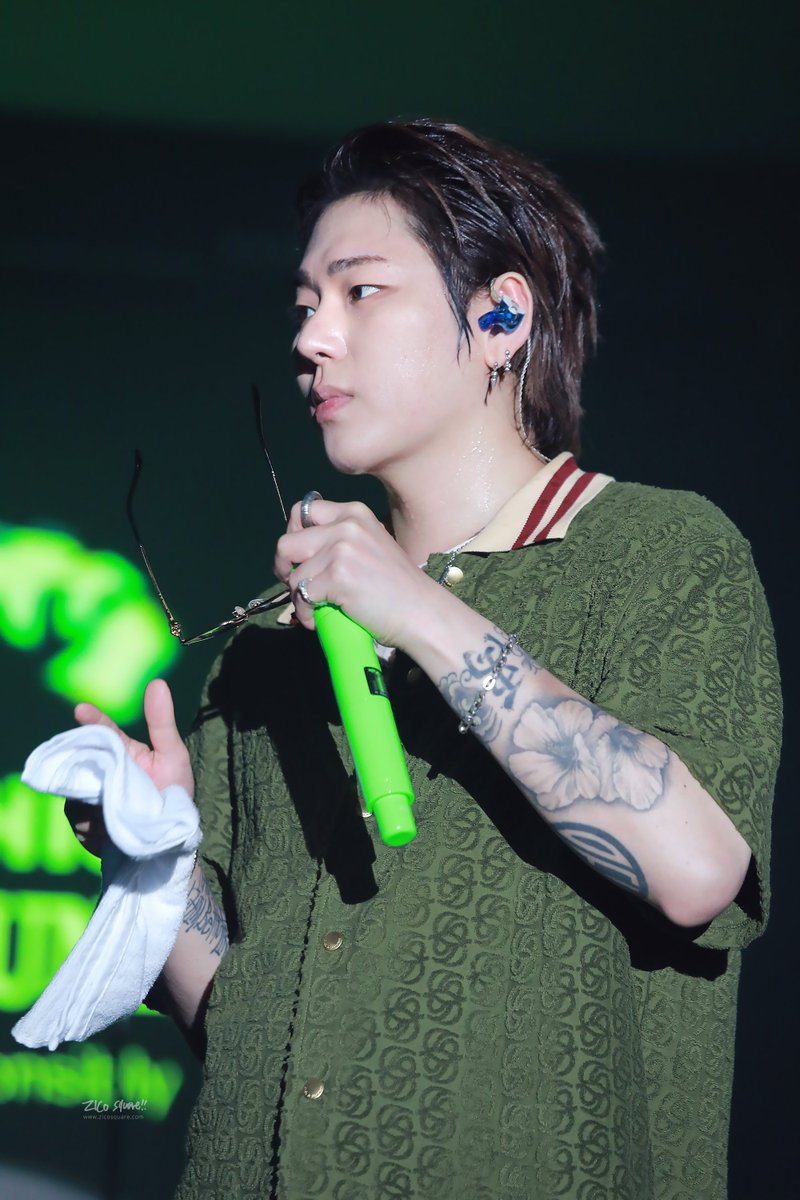 계산 된 포즈가 아니지 😏

#지코 #우지호 #ZICO
#제임슨스테이지