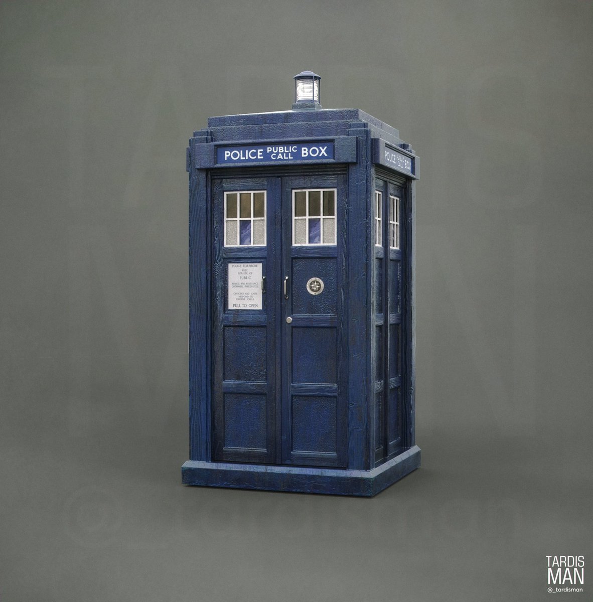 TARDISman550's tweet image. My Box has never looked better , tweaked the roof proportions and the waxy material to match better 

Enjoy folks 

Rendered in Keyshot

#TARDIS #Doctorwho #3dmodel