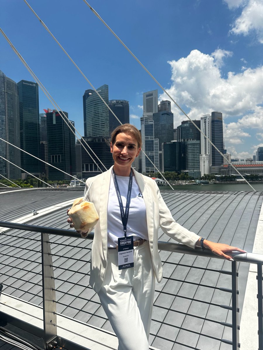 DagaCrypto's tweet photo. Hello from #Token2049 Singapore 🇸🇬 DM me if you are around @token2049 @Incentiv_net https://t.co/2i9FtmsPL3